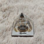 Pirâmide Patinha com Pelinhos e Cinzas